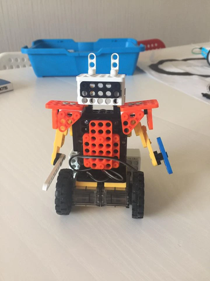 SmartTech Kids Club workshop photograph 22