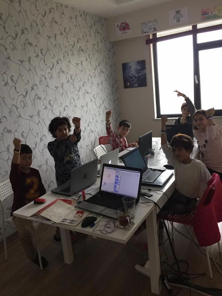 SmartTech Kids Club workshop photograph 26